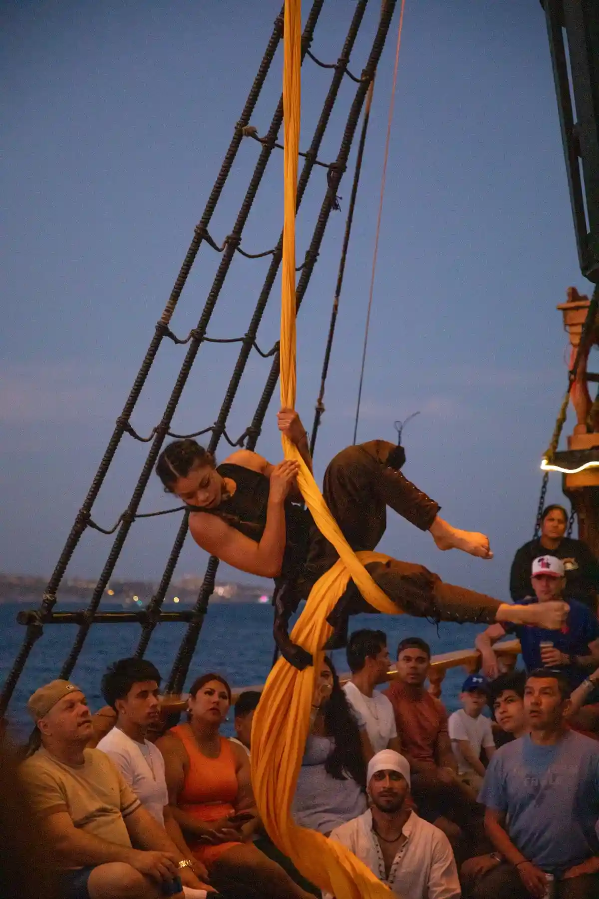 Crucero Sunset y Show Pirata Yo Ho Ho 3