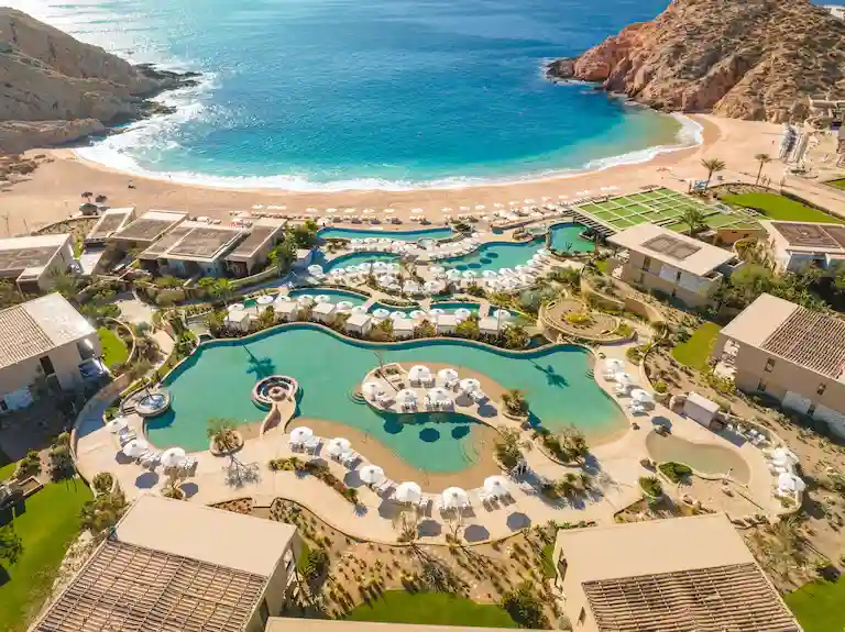 Airport transfer to Montage Los Cabos