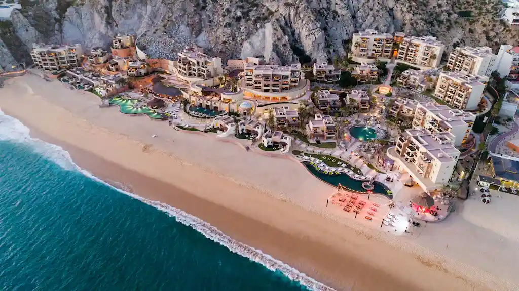 Airport transfer to Waldorf Astoria Los Cabos Pedregal